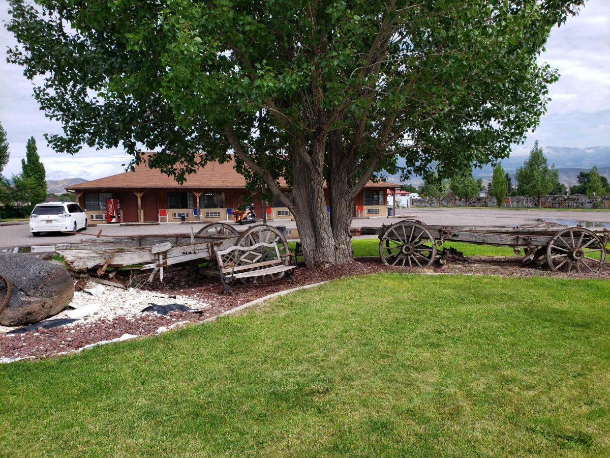Motel Butch Cassidy'S Hideout Circleville Zewnętrze zdjęcie